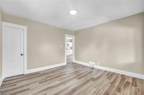 15517 Kipling Avenue Cleveland OH 44110