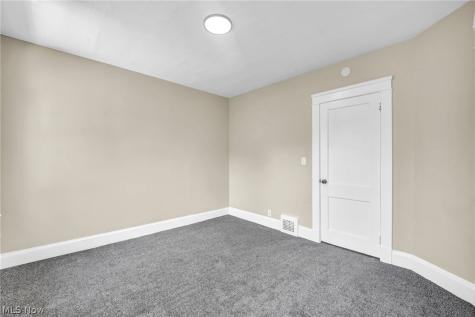 15517 Kipling Avenue Cleveland OH 44110