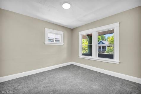 15517 Kipling Avenue Cleveland OH 44110
