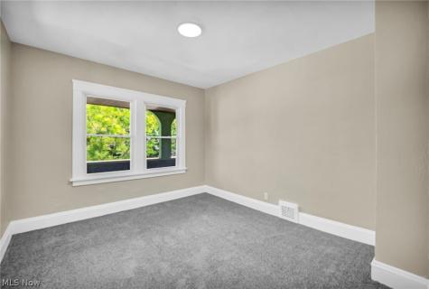 15517 Kipling Avenue Cleveland OH 44110