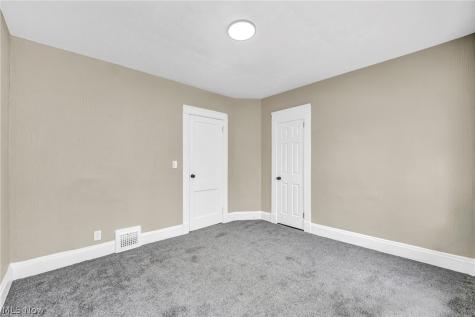 15517 Kipling Avenue Cleveland OH 44110