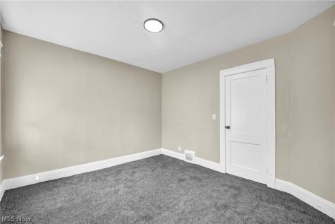 15517 Kipling Avenue Cleveland OH 44110