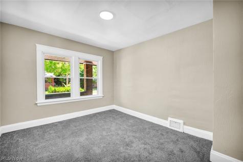 15517 Kipling Avenue Cleveland OH 44110