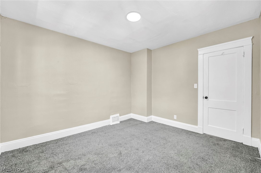 15517 Kipling Avenue Cleveland OH 44110