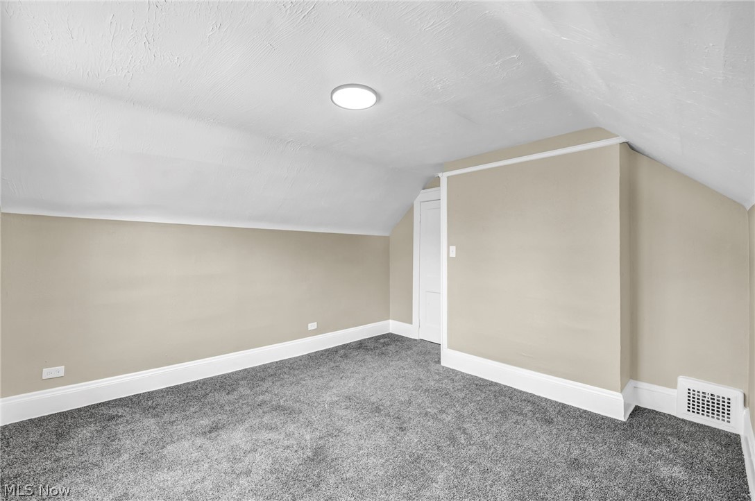 15517 Kipling Avenue Cleveland OH 44110