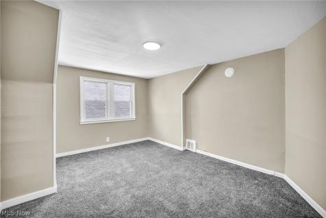 15517 Kipling Avenue Cleveland OH 44110