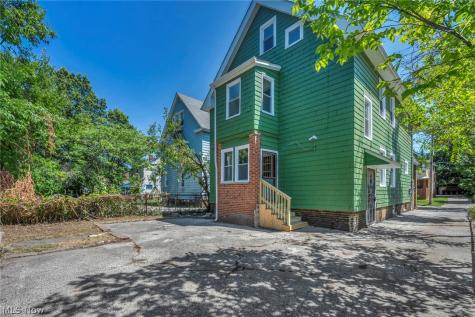 15517 Kipling Avenue Cleveland OH 44110
