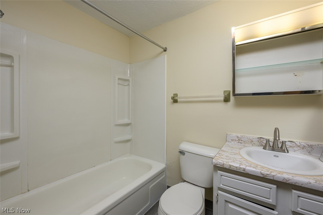 325 Noble Street W East Canton OH 44730