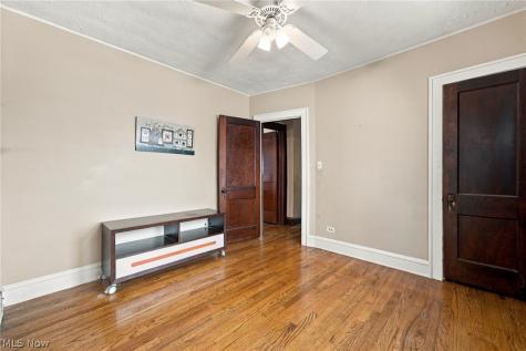 2417 Tampa Avenue Cleveland OH 44109