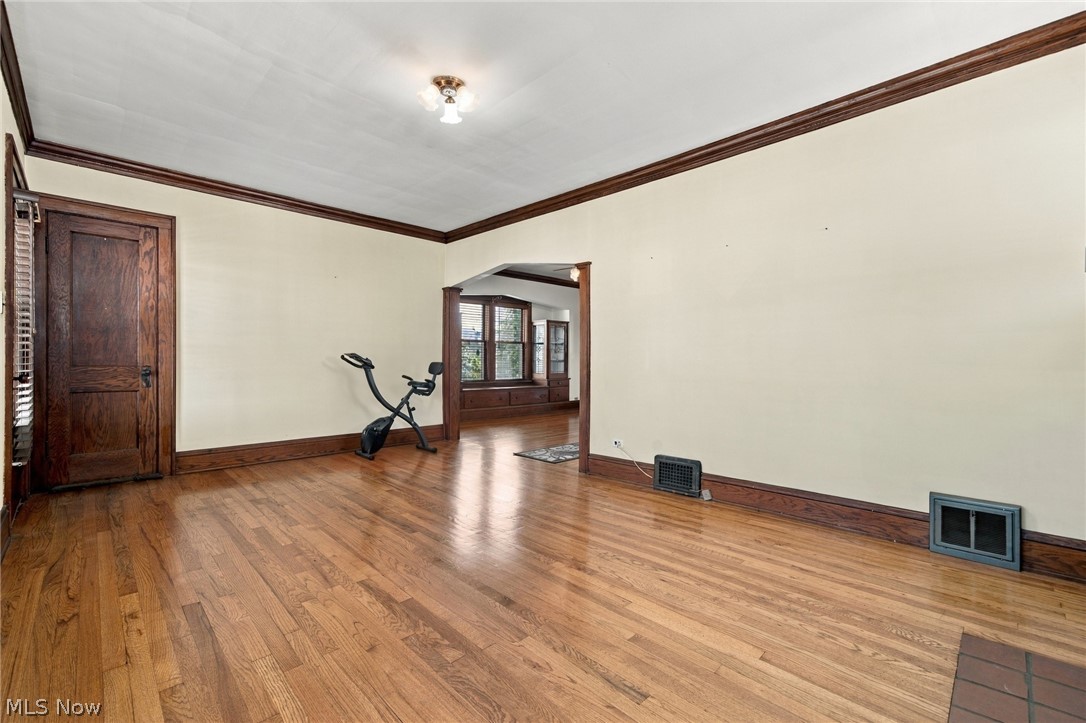 2417 Tampa Avenue Cleveland OH 44109