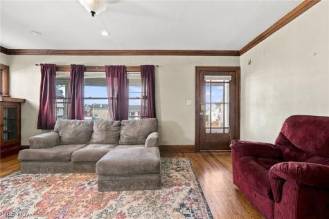 2417 Tampa Avenue Cleveland OH 44109