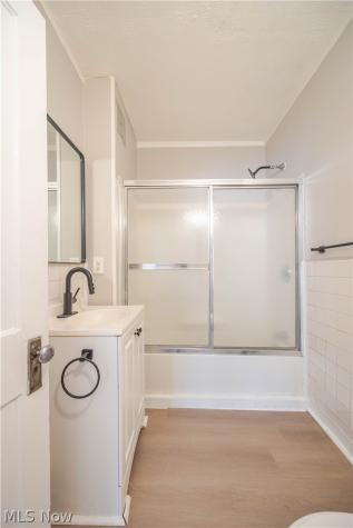 1695 Glenmont Road Cleveland Heights OH 44118