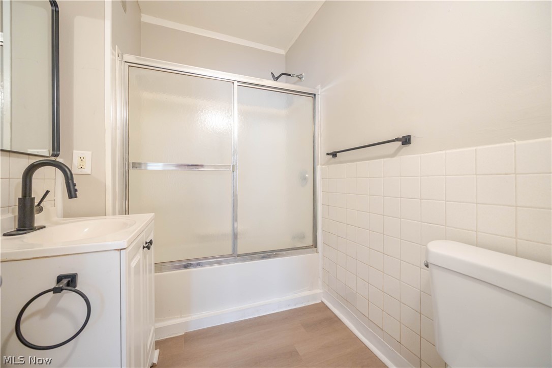 1695 Glenmont Road Cleveland Heights OH 44118