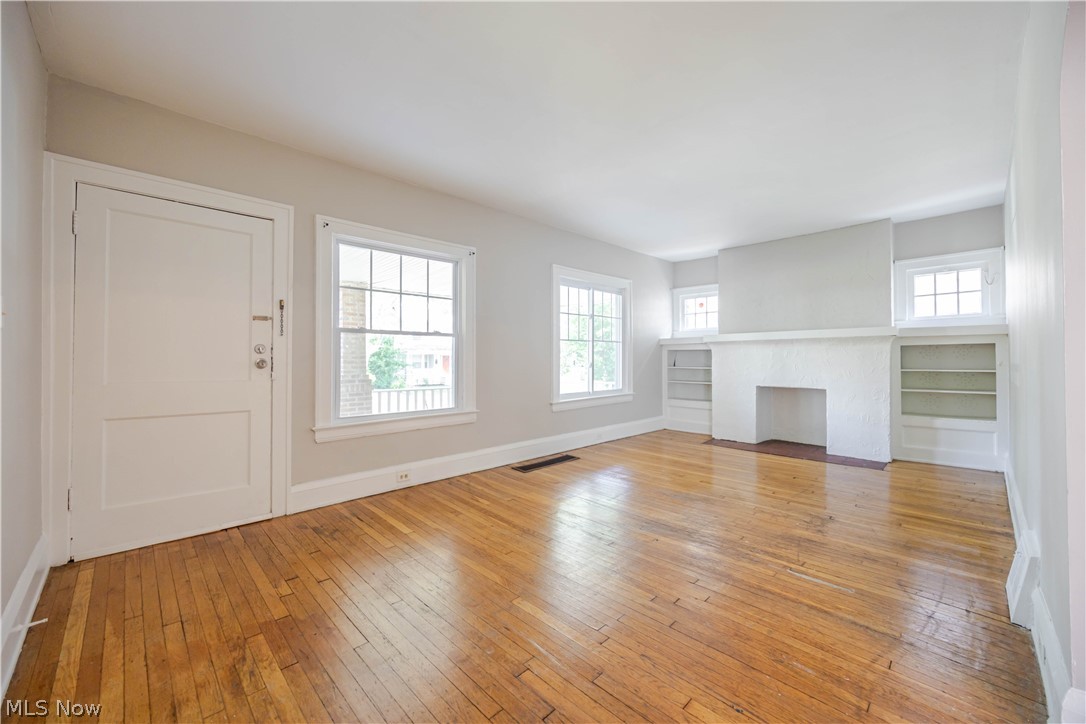 1695 Glenmont Road Cleveland Heights OH 44118