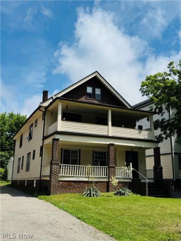 1695 Glenmont Road Cleveland Heights OH 44118