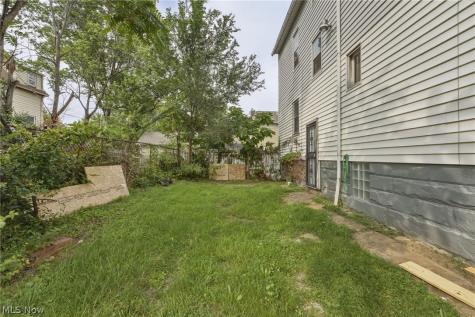 11421 Orville Avenue Cleveland OH 44106