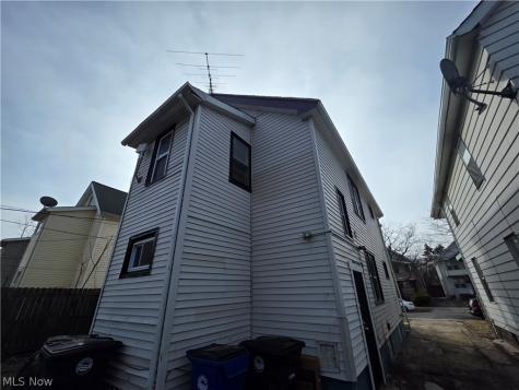 513 E 143rd Street Cleveland OH 44110
