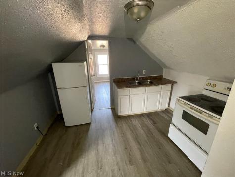 3692 E 117th Street Cleveland OH 44105