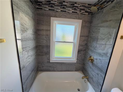 3255 W 116th Street Cleveland OH 44111