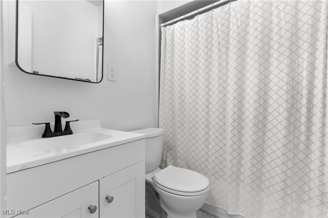 1337 Cook Avenue Lakewood OH 44107