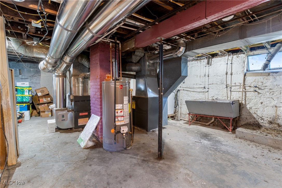 1337 Cook Avenue Lakewood OH 44107