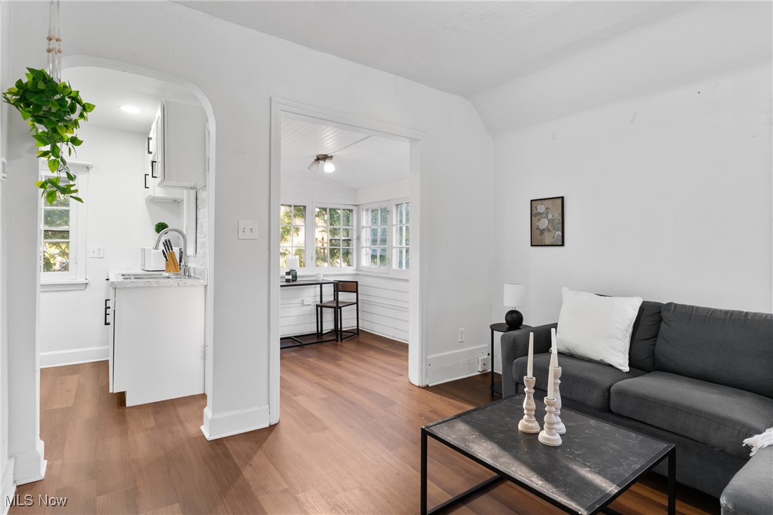 1337 Cook Avenue Lakewood OH 44107