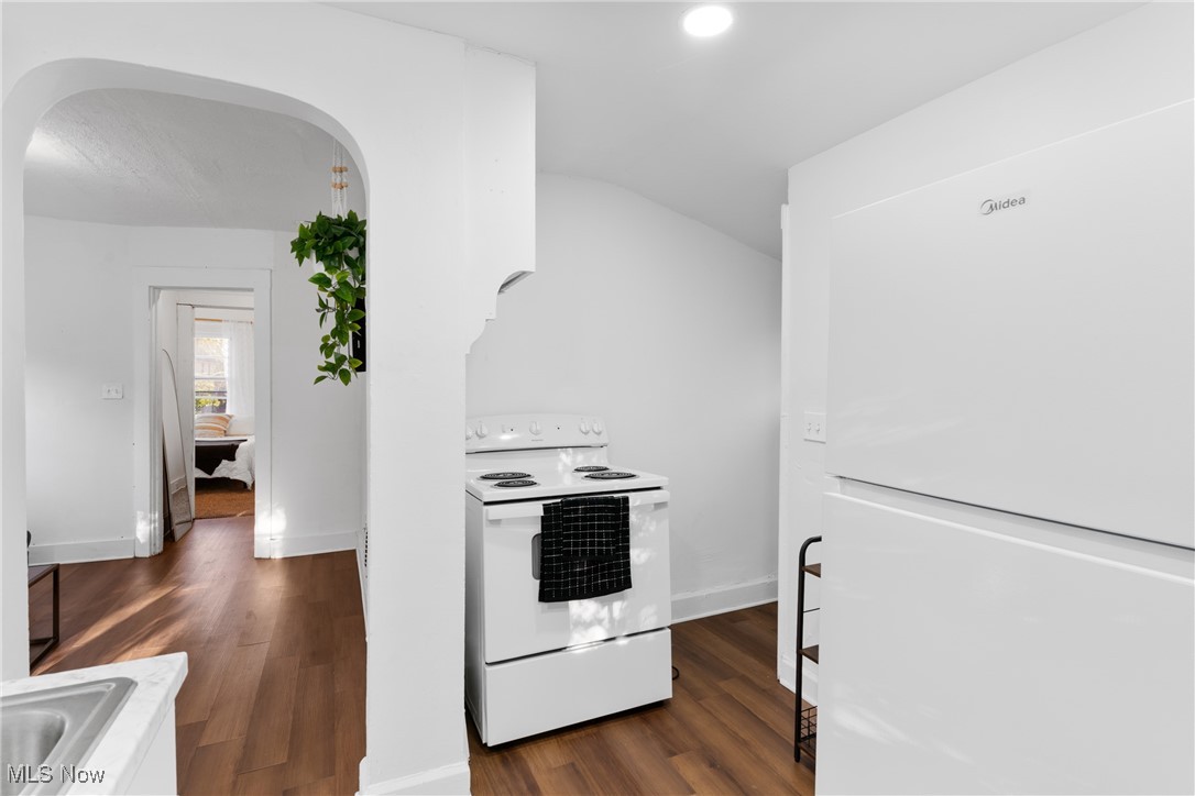 1337 Cook Avenue Lakewood OH 44107