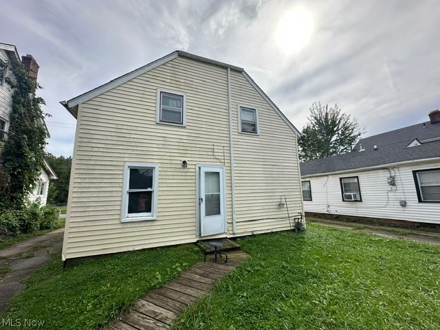 12624 Emery Avenue Cleveland OH 44135