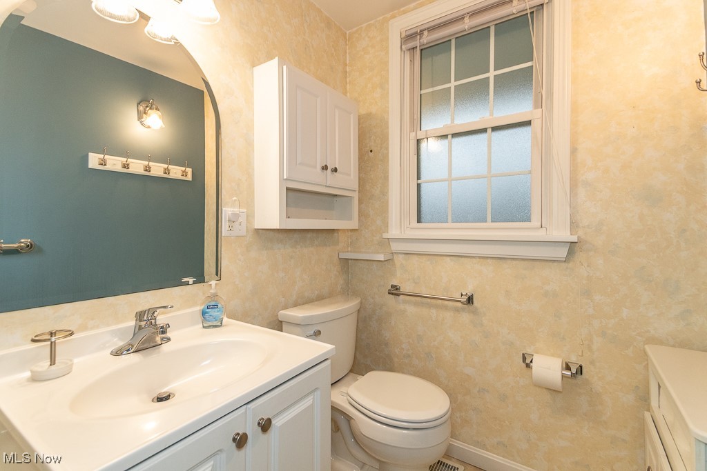 4251/4253 Orchard Avenue Willoughby OH 44094