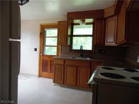 211 Clara Court Louisville OH 44641
