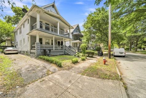 9704 Yale Avenue Cleveland OH 44108