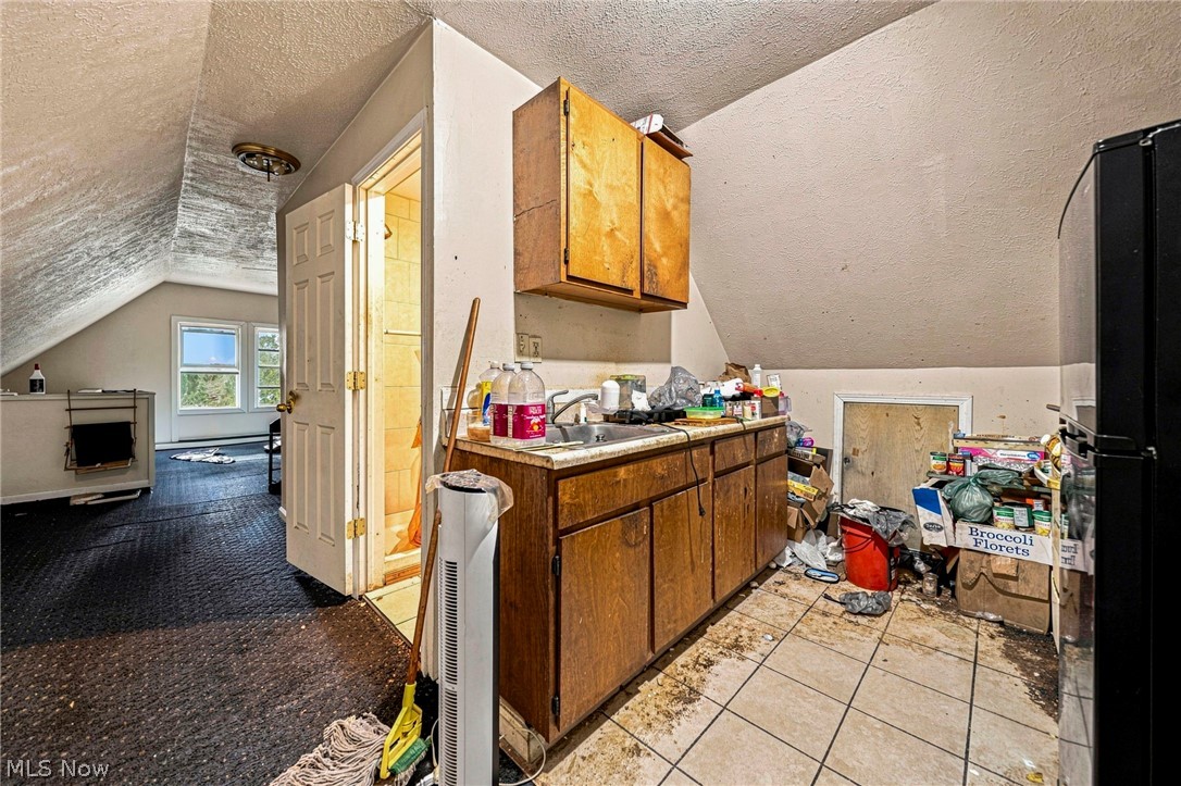 9704 Yale Avenue Cleveland OH 44108