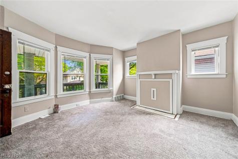 9704 Yale Avenue Cleveland OH 44108