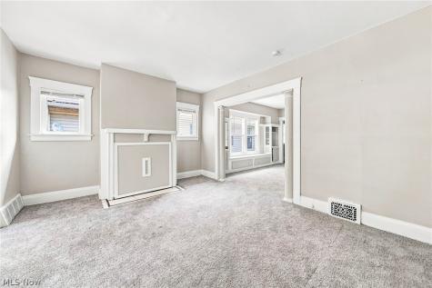 9704 Yale Avenue Cleveland OH 44108
