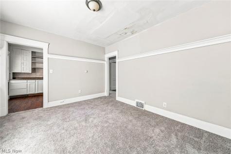 9704 Yale Avenue Cleveland OH 44108