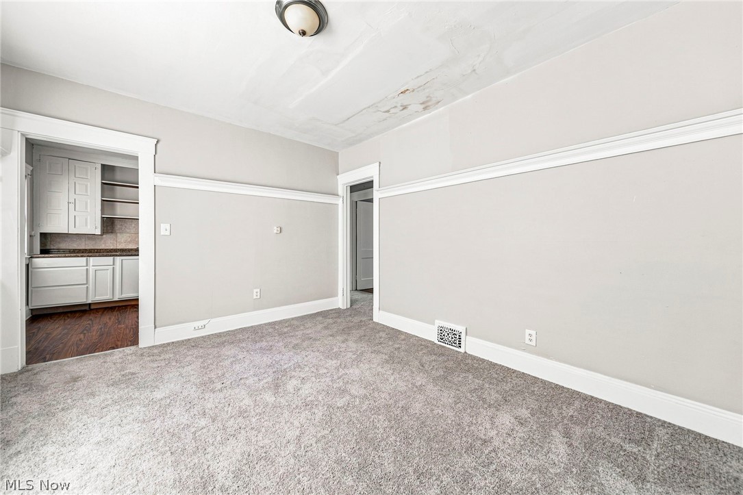 9704 Yale Avenue Cleveland OH 44108