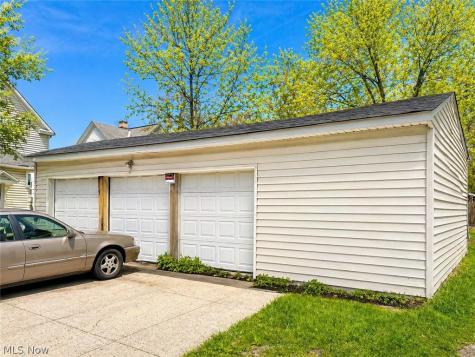 3295 W 56th Street Cleveland OH 44102