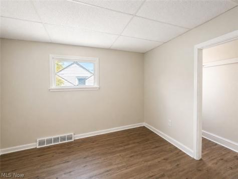 3295 W 56th Street Cleveland OH 44102