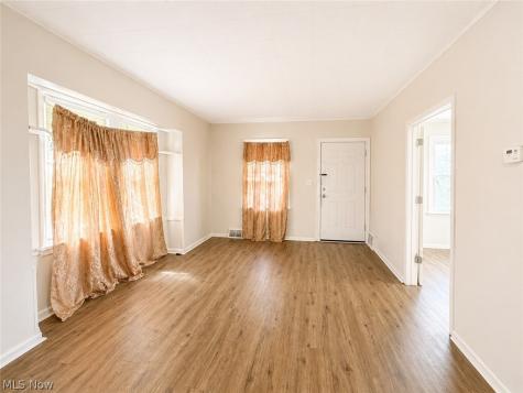 3295 W 56th Street Cleveland OH 44102