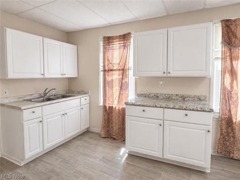 3295 W 56th Street Cleveland OH 44102