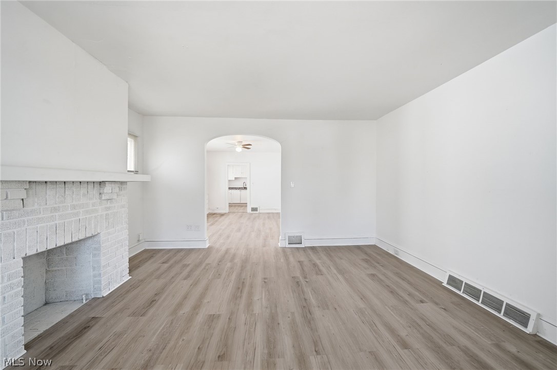 829 Helmsdale Road Cleveland Heights OH 44112
