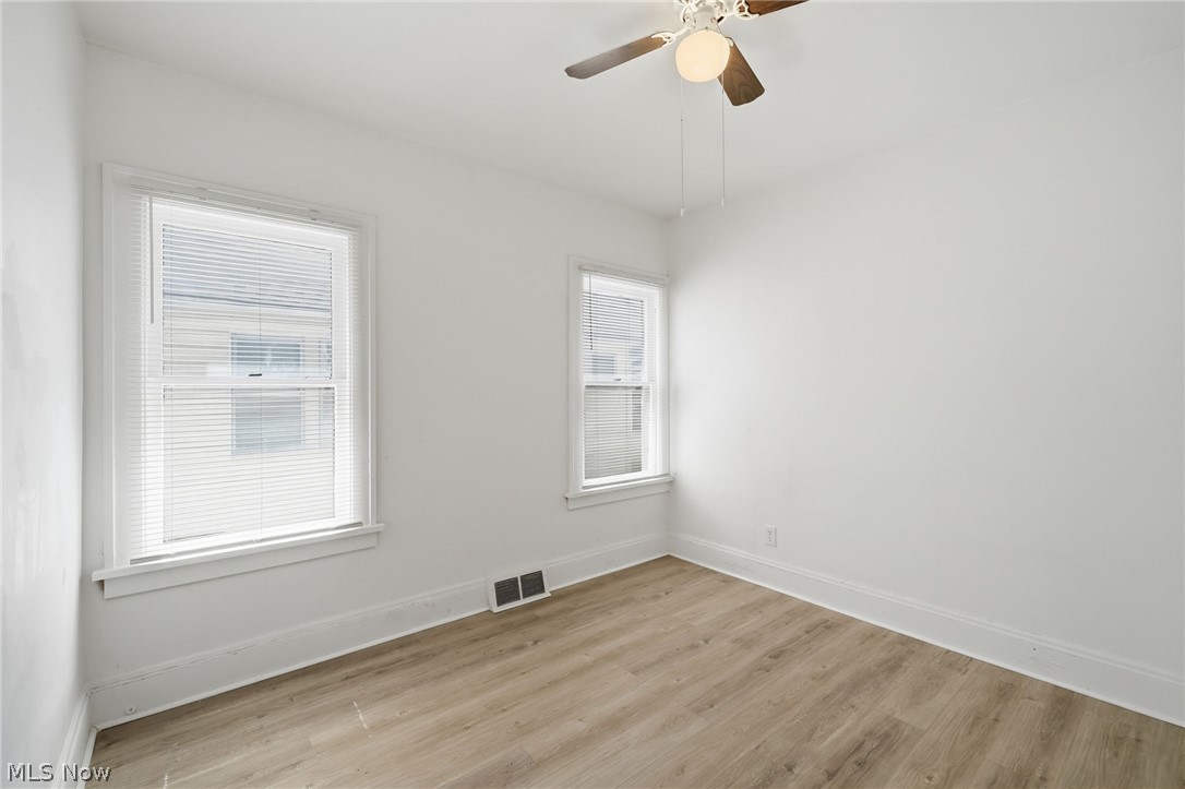 829 Helmsdale Road Cleveland Heights OH 44112