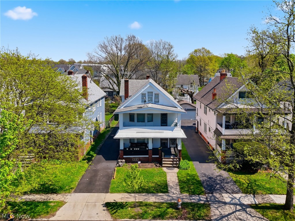 829 Helmsdale Road Cleveland Heights OH 44112