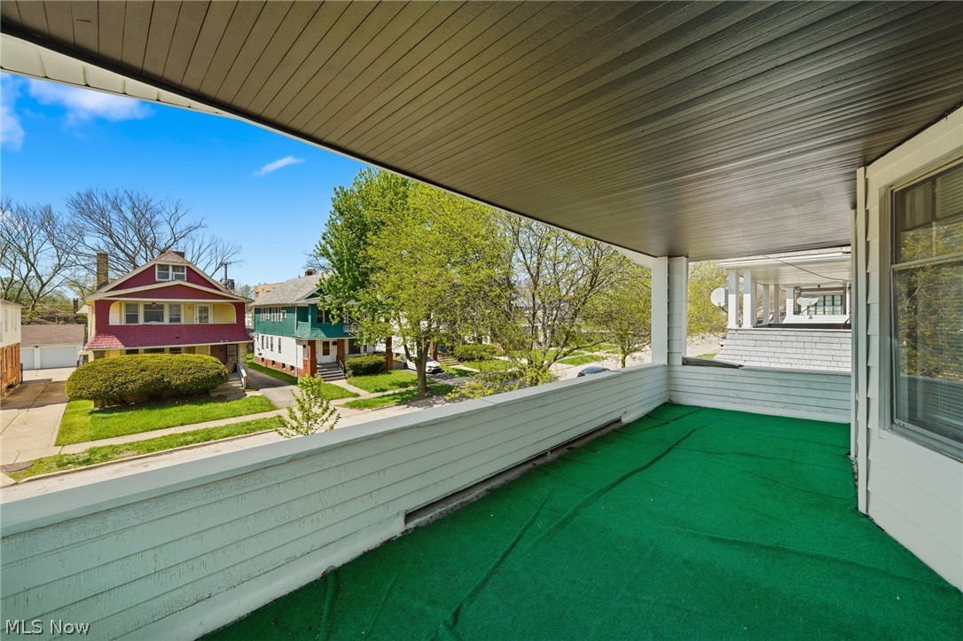 829 Helmsdale Road Cleveland Heights OH 44112