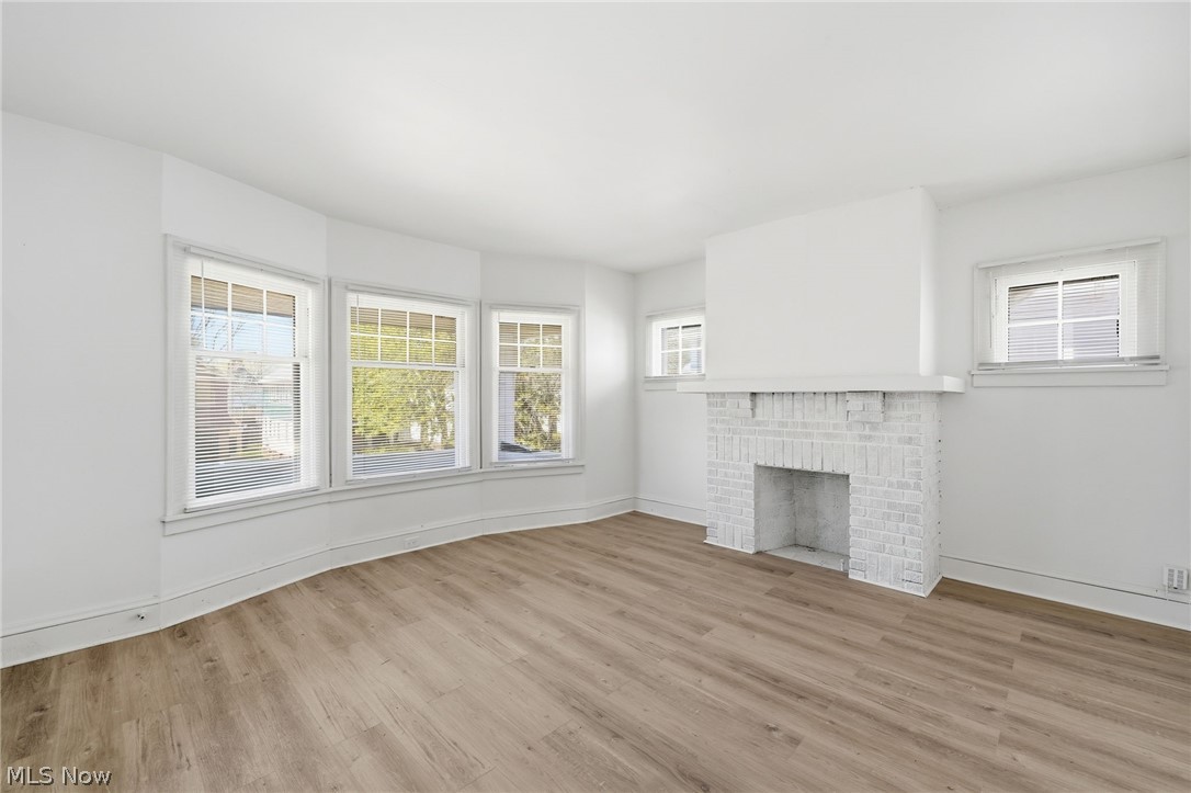 829 Helmsdale Road Cleveland Heights OH 44112