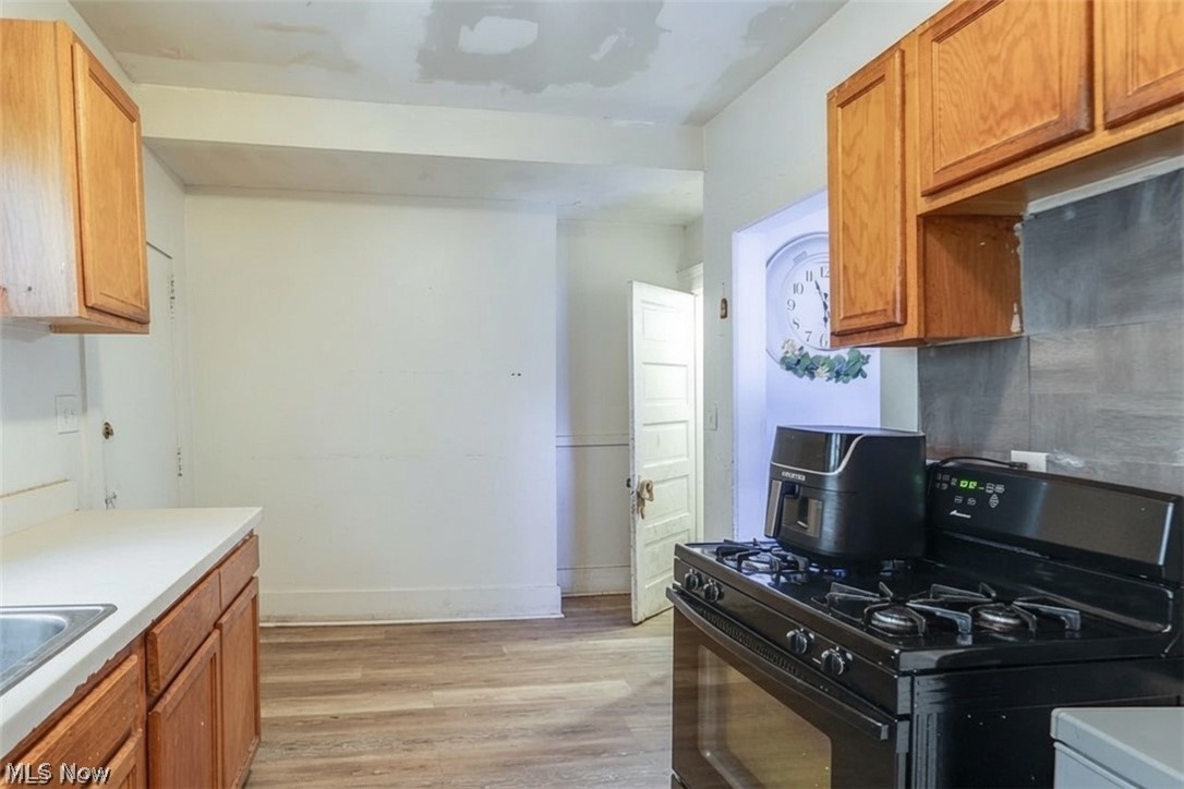 1471 E 118th Street Cleveland OH 44106