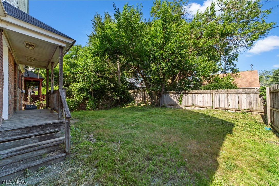 1471 E 118th Street Cleveland OH 44106