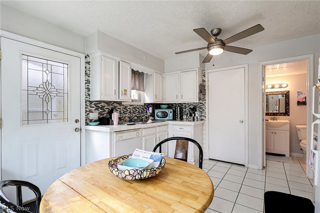 1886 James B Drive Mcdonald OH 44437