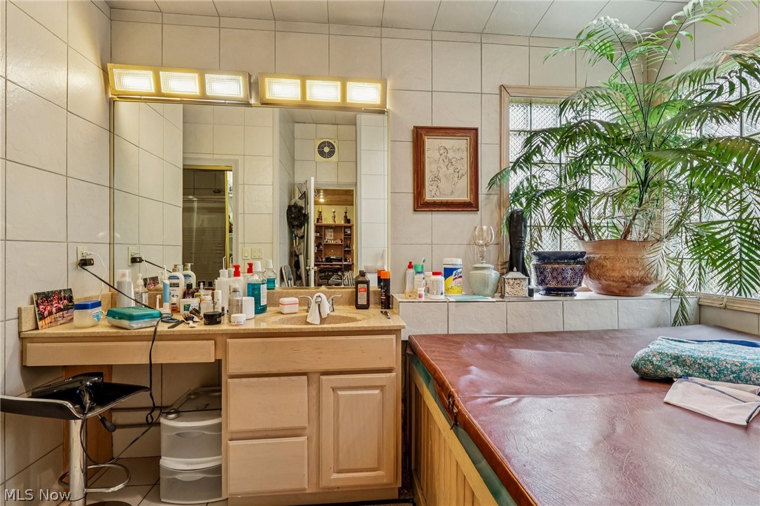 1886 James B Drive Mcdonald OH 44437