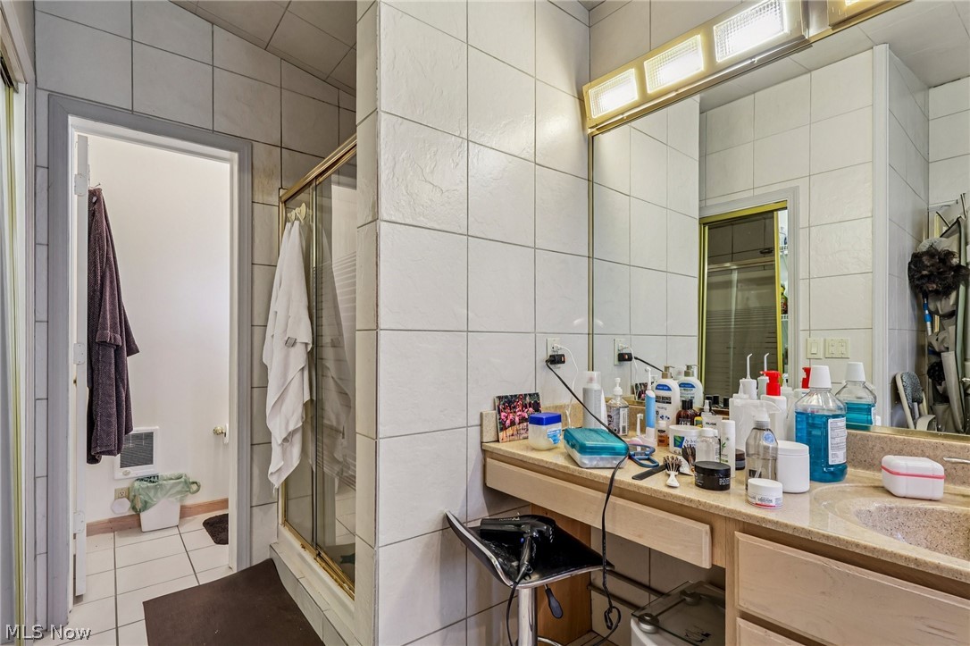1886 James B Drive Mcdonald OH 44437